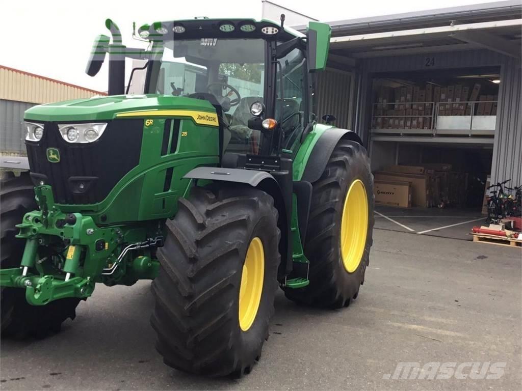 John Deere 6R215 Traktorok