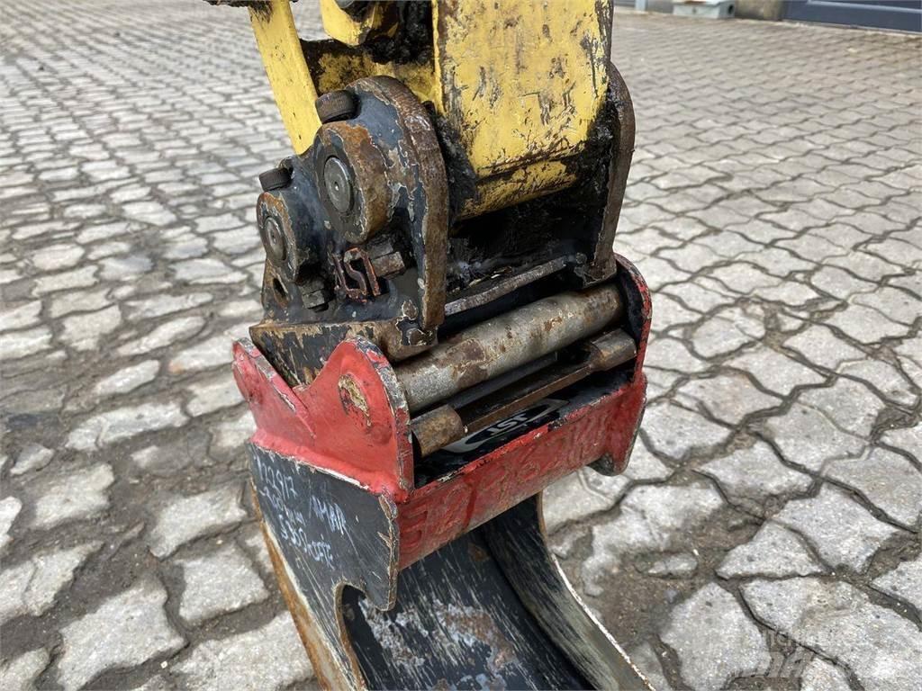 Yanmar VIO12 Gumikerekes kotrók