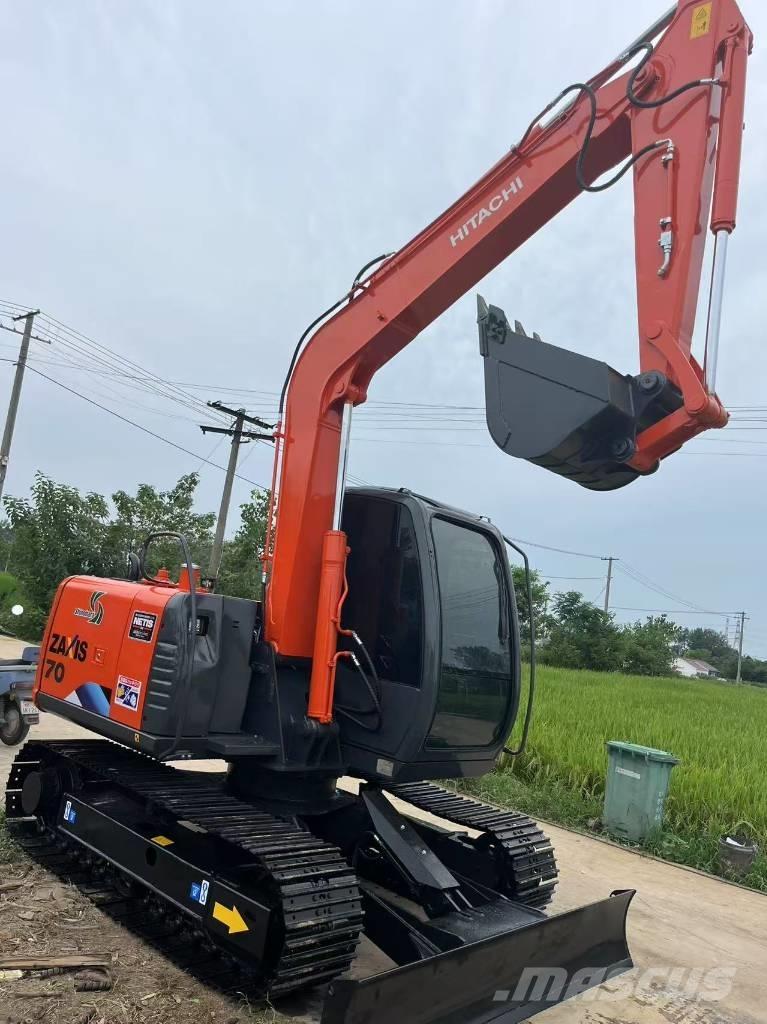 Hitachi ZX 70 Lánctalpas kotrók
