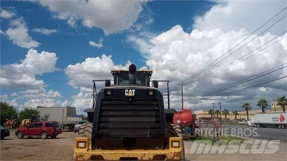 CAT 980M Gumikerekes homlokrakodók