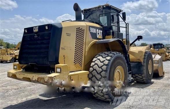 CAT 980M Gumikerekes homlokrakodók