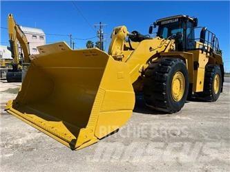 CAT 988K Gumikerekes homlokrakodók