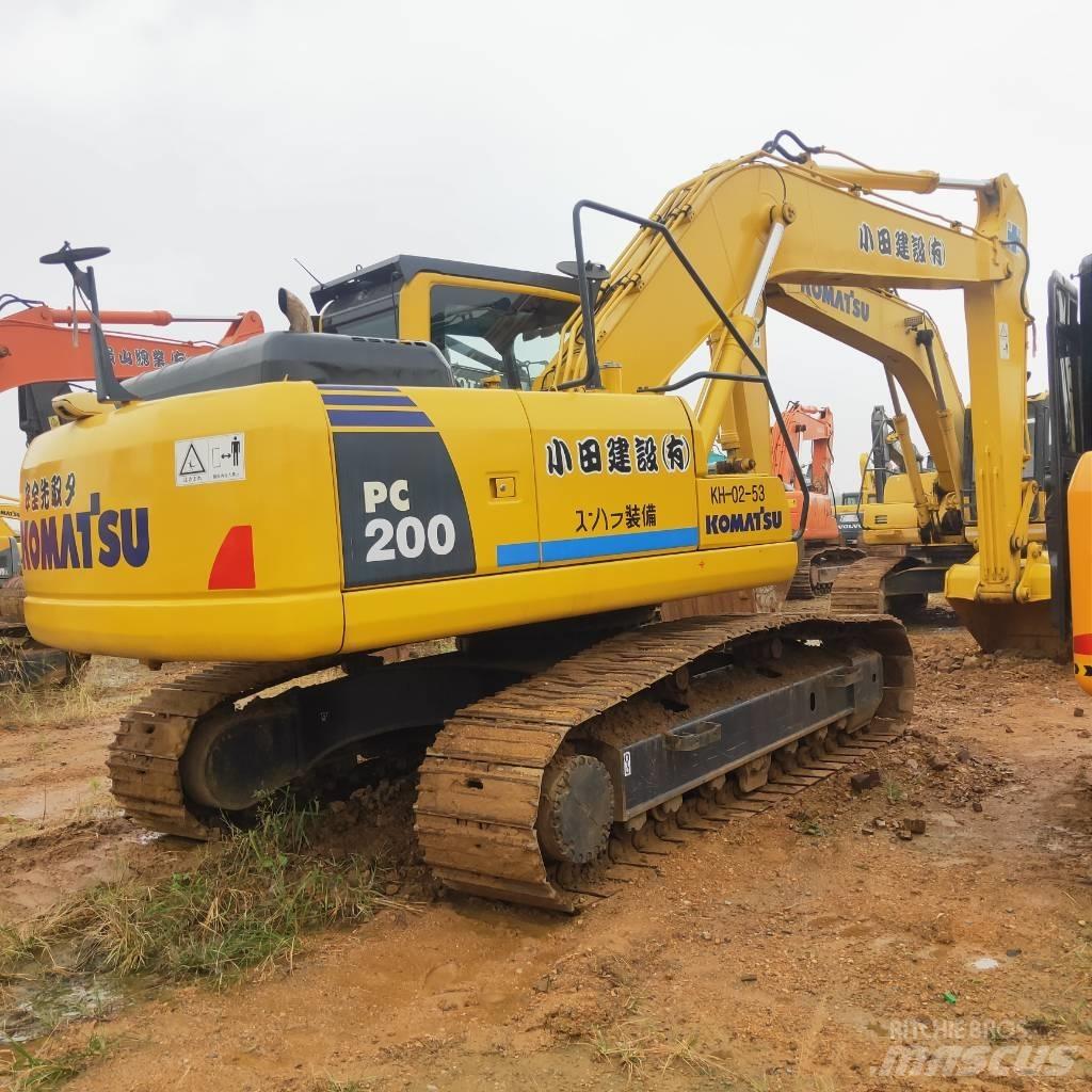 Komatsu PC200-8 Lánctalpas kotrók