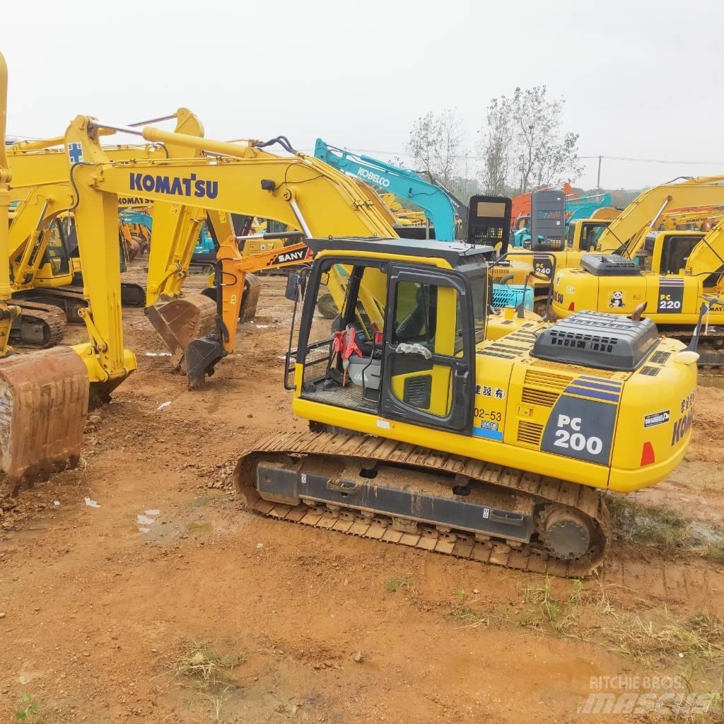 Komatsu PC200-8 Lánctalpas kotrók