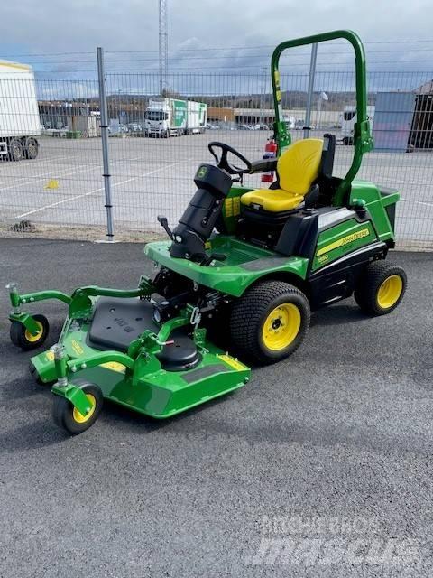 John Deere 1550 Ráülős fűnyírók