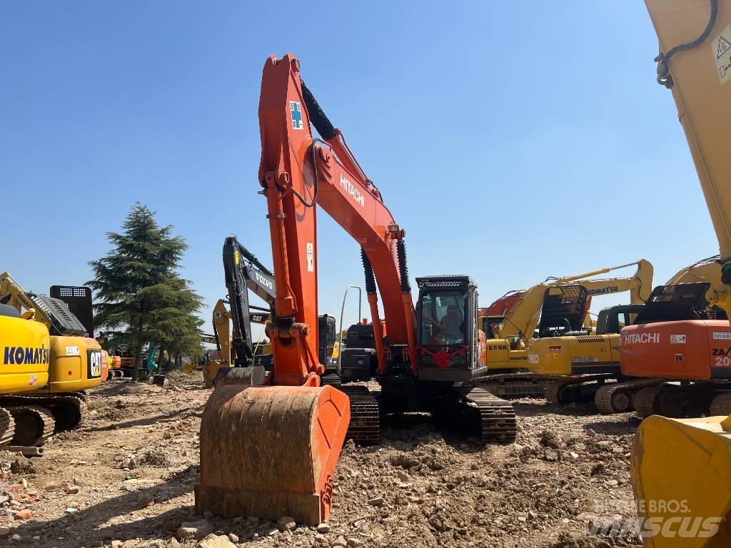 Hitachi ZX 240-3 Lánctalpas kotrók