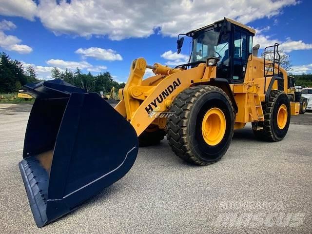Hyundai HL 970 Gumikerekes homlokrakodók