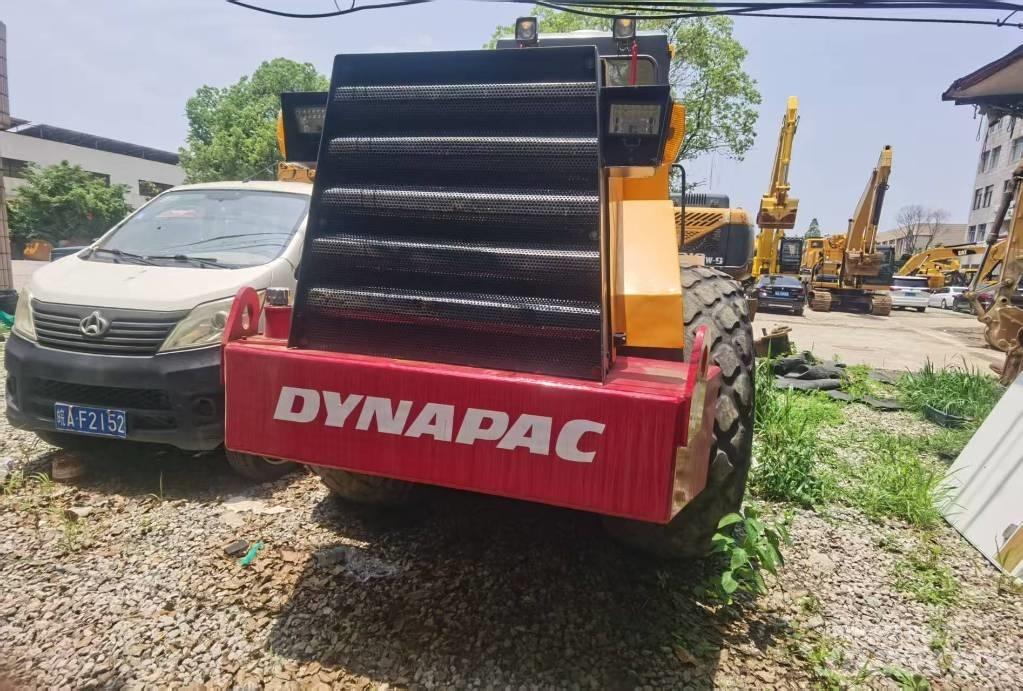 Dynapac ca251d Egydobos hengerek