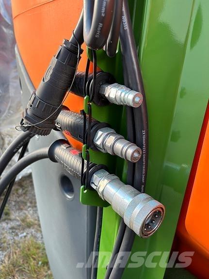 Amazone UF 1302 Önjáró trágyaszórók