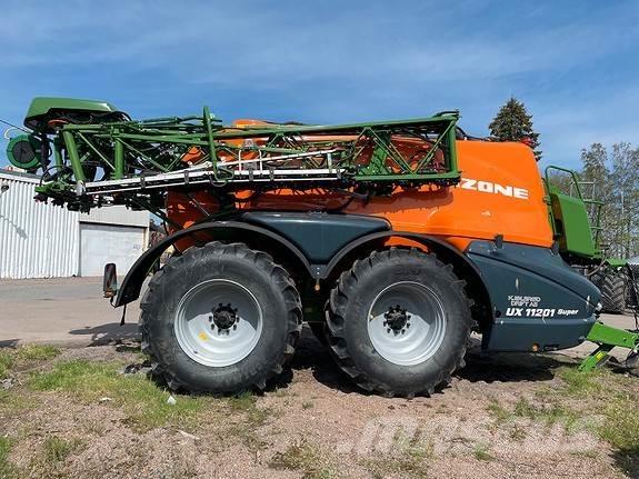 Amazone UX11201 Önjáró trágyaszórók