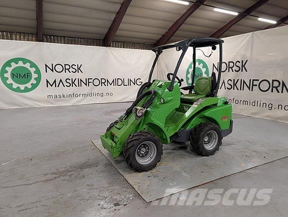 Avant 520 Univerzális rakodógépek