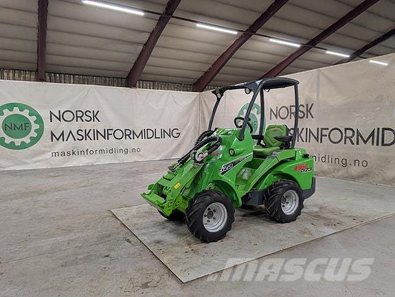 Avant 523 Univerzális rakodógépek