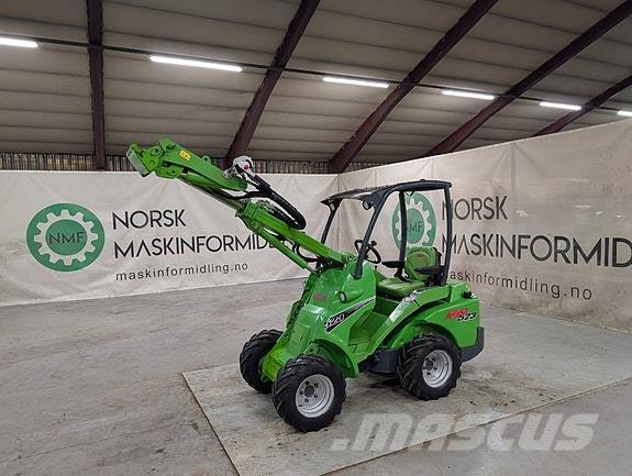 Avant 523 Univerzális rakodógépek