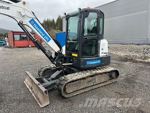 Bobcat E55 Lánctalpas kotrók