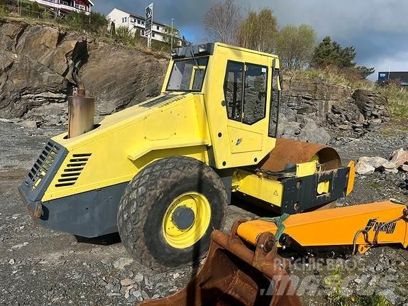 Bomag BW211 D-3 Aszfalt terítõ gépek