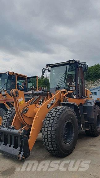 CASE 621F Gumikerekes homlokrakodók