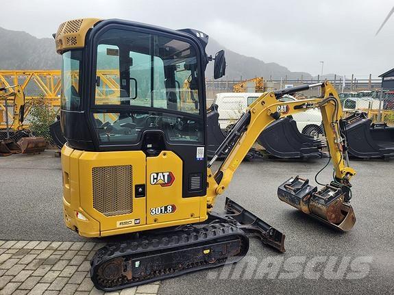 CAT 301.8 Mini kotrók < 7t