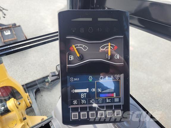 CAT 301.8 Mini kotrók < 7t