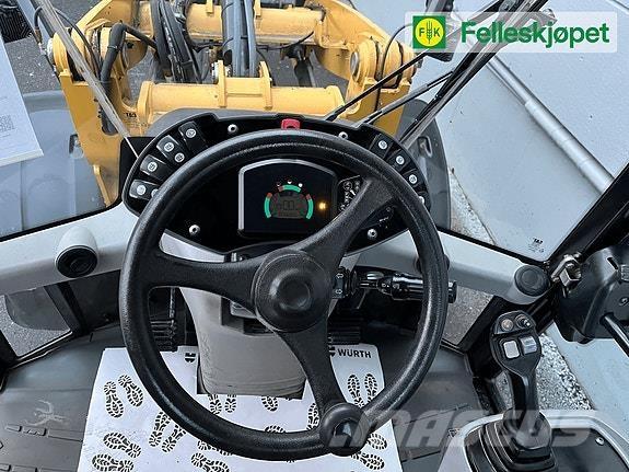 CAT 906hl Gumikerekes homlokrakodók