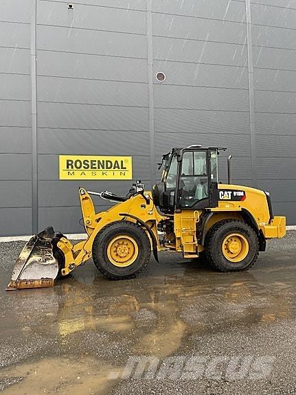 CAT 918M Gumikerekes homlokrakodók