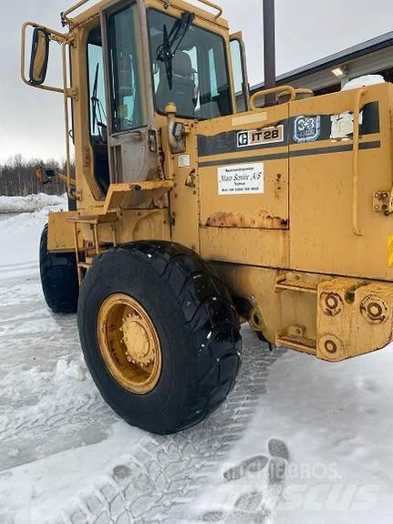 CAT IT28 Gumikerekes homlokrakodók