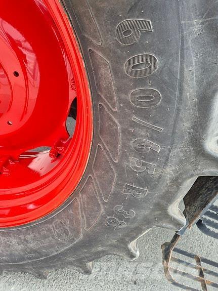 CLAAS 8690 Traktorok