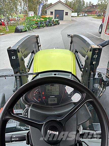 CLAAS Arion 640 Traktorok
