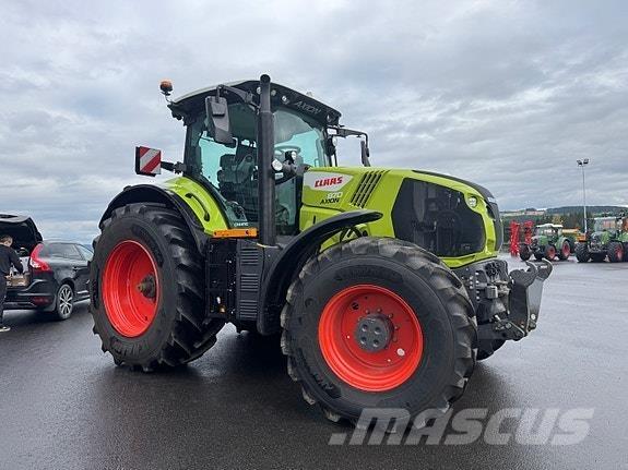 CLAAS Axion 870 Traktorok