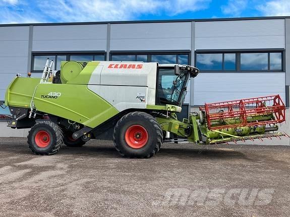 CLAAS Tucano 430 Kombájnok
