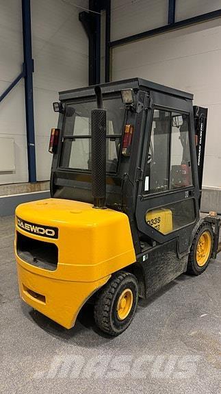 Daewoo D33S-3 Dízel targoncák