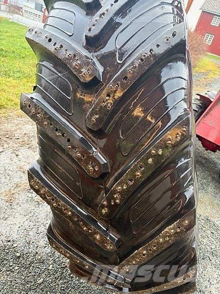  Dekk med felg Traktorok