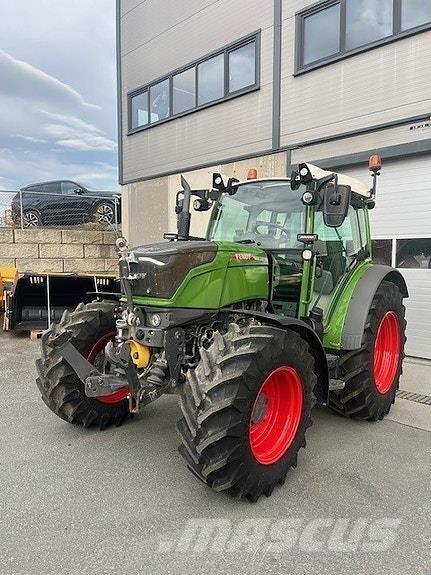 Fendt 211 Traktorok