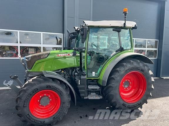 Fendt 211 Profi+ Traktorok