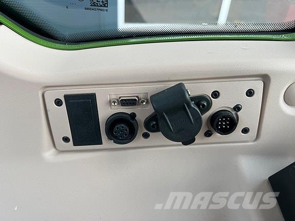 Fendt 211 Profi+ Traktorok