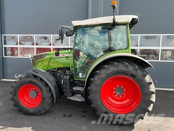 Fendt 211 Profi+ Traktorok