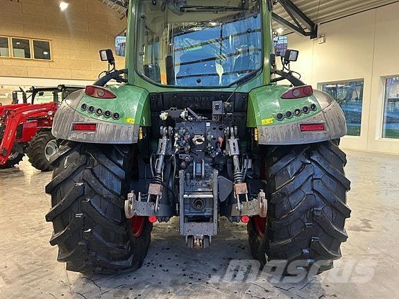 Fendt 516 Vario Traktorok
