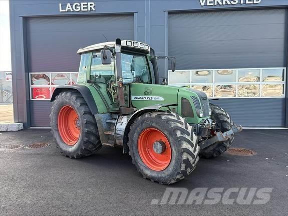 Fendt 712 Favorit Traktorok