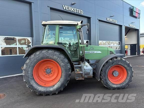 Fendt 712 Favorit Traktorok