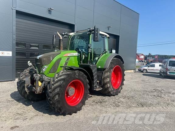 Fendt 724 VARIO Traktorok