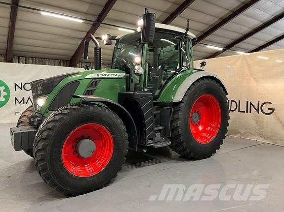 Fendt 724 Vario Traktorok