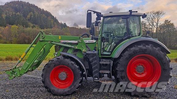 Fendt 724 Vario Traktorok