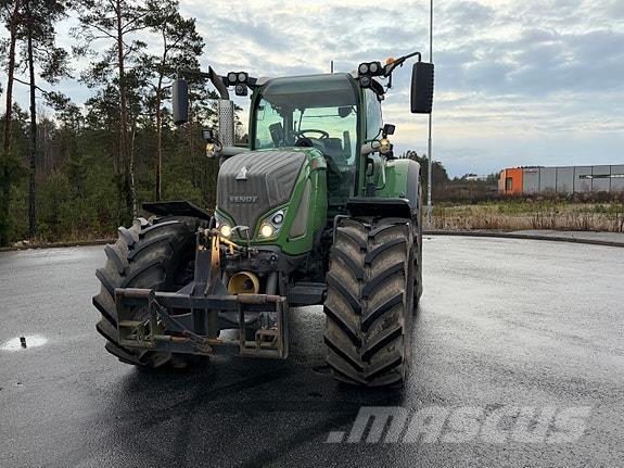 Fendt 724S4 Traktorok