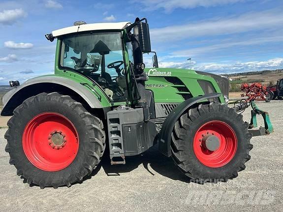 Fendt 828 Vario Traktorok