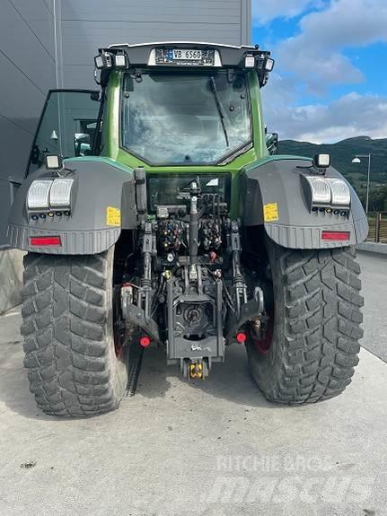 Fendt 828 Vario Traktorok