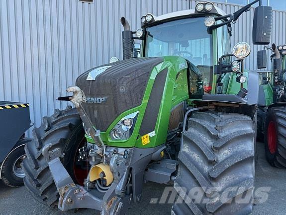 Fendt 828 Vario Traktorok