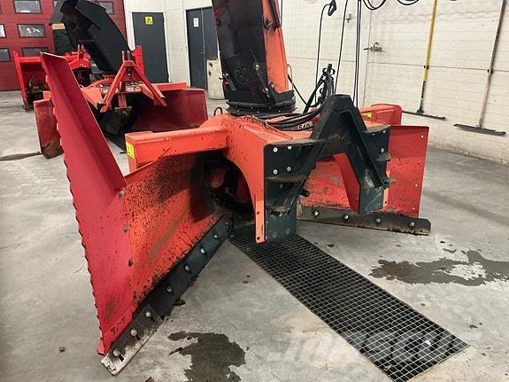 Globus GS 235 Hómarók