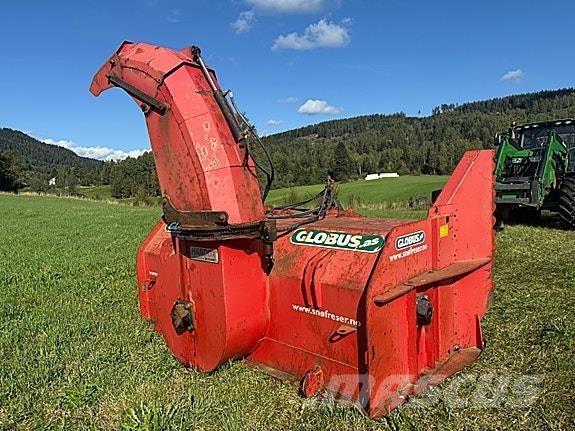 Globus GTF 260 Hómarók