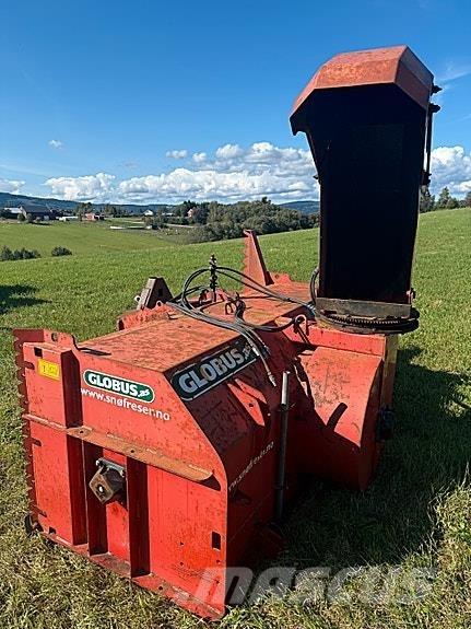 Globus GTF 260 Hómarók