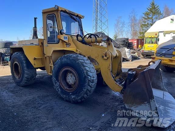 Hanomag 44D med HK. Gumikerekes homlokrakodók