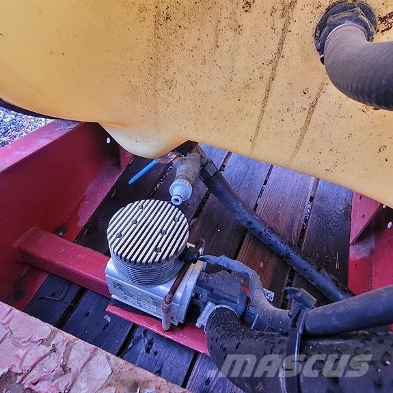 Hardi  Önjáró trágyaszórók